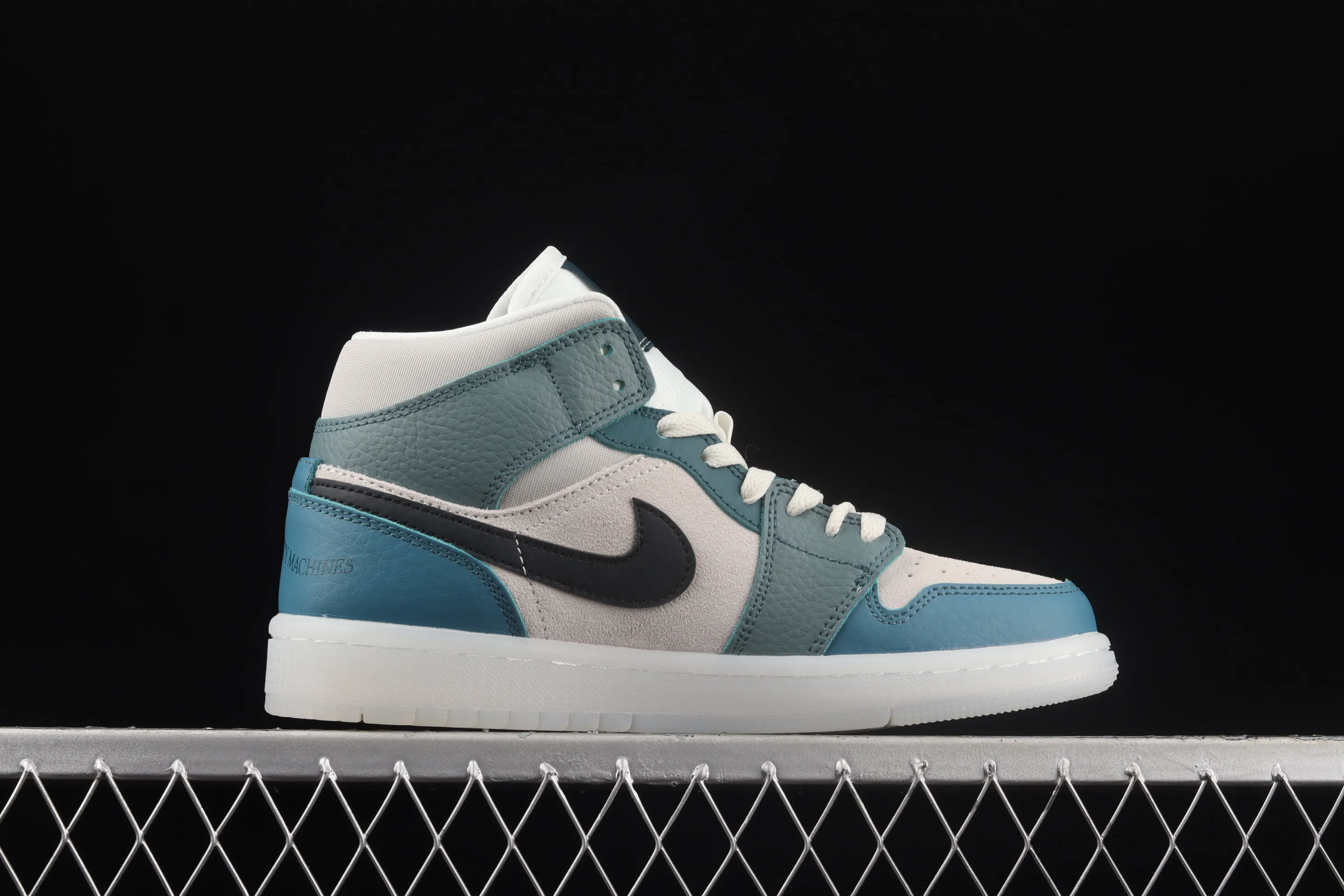 All categories Air Jordan Jordan series basketball shoes Air Jordan 1 Mid Air Jordan 1 Mid "Anti-Gravity Machines" AJ1 Joe 1 Yuanyang Jelly China basketball shoes DM9601-200